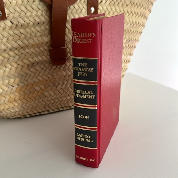 Reader’s Digest Condensed Books 1997 Volume 1 - Picture 6 of 9